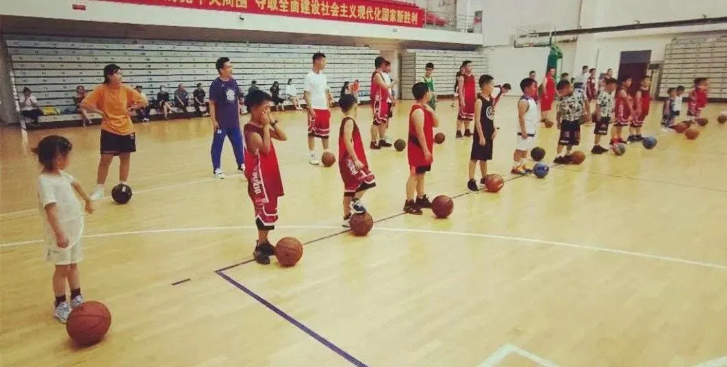 哪里有针对青少年的篮球声誉培养计划_1